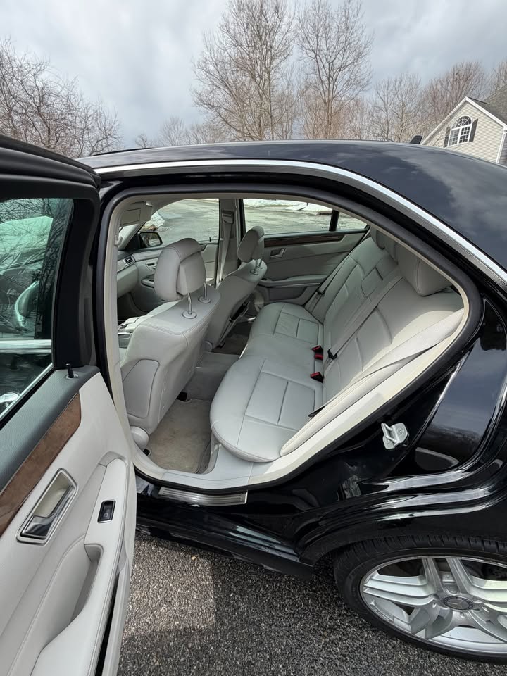 
								2014 Mercedes E350 full									