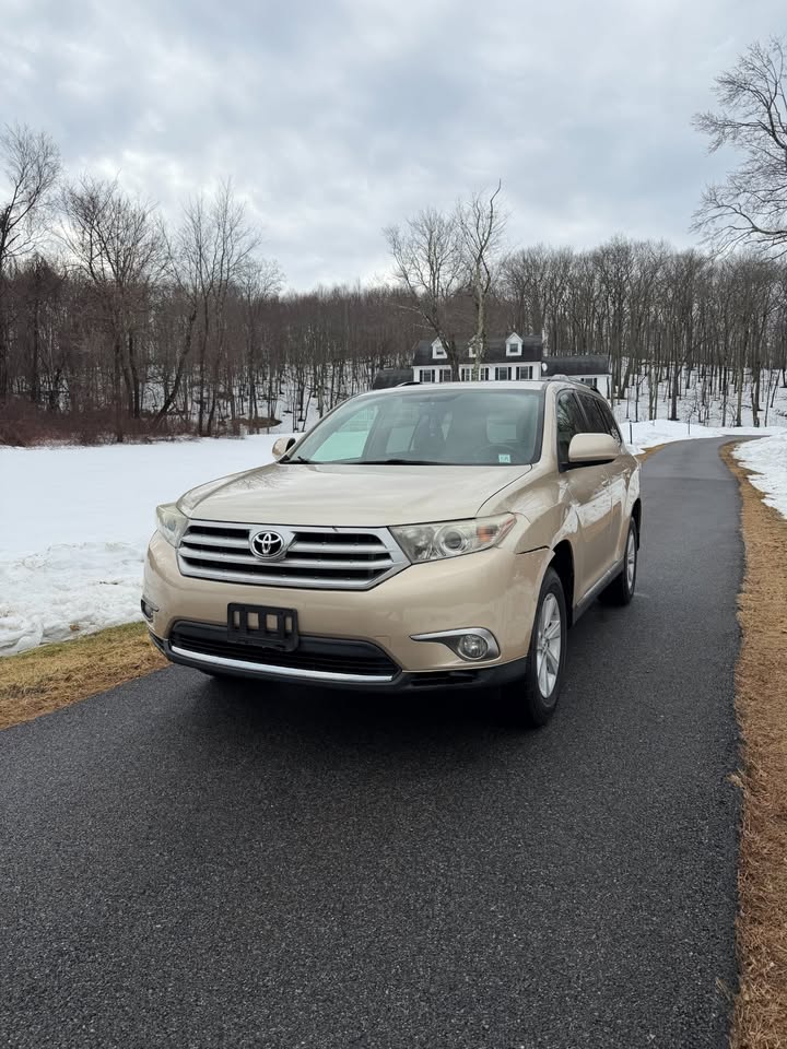 
								2015 Toyota Highlander full									