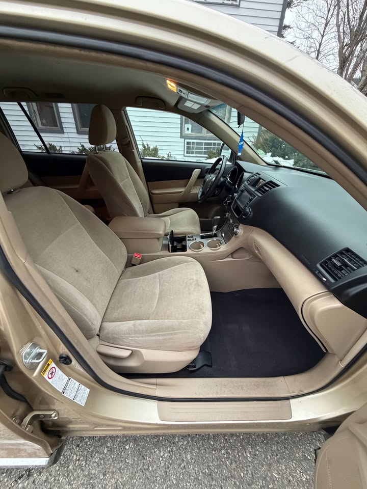 
								2015 Toyota Highlander full									