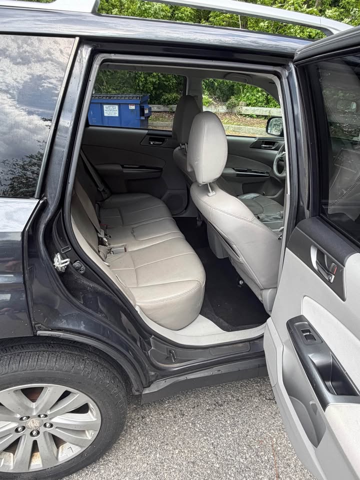 
								2011 Subaru Forester 2.5X Touring full									