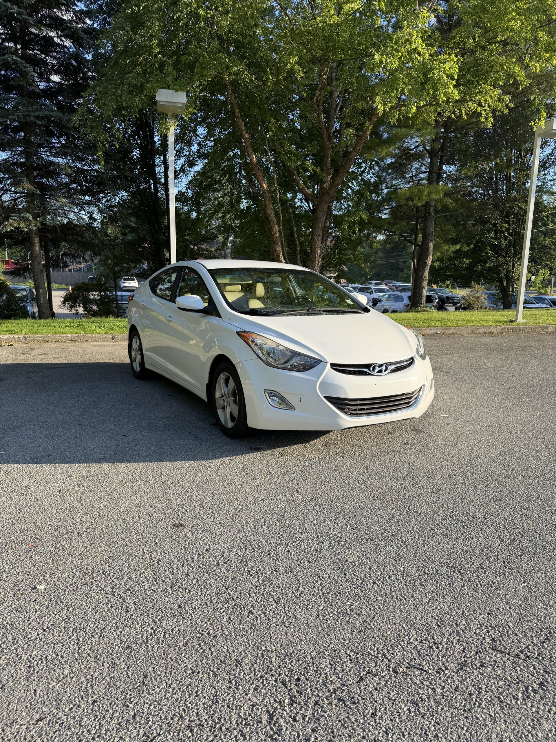 
								2013 Hyundai Elantra full									