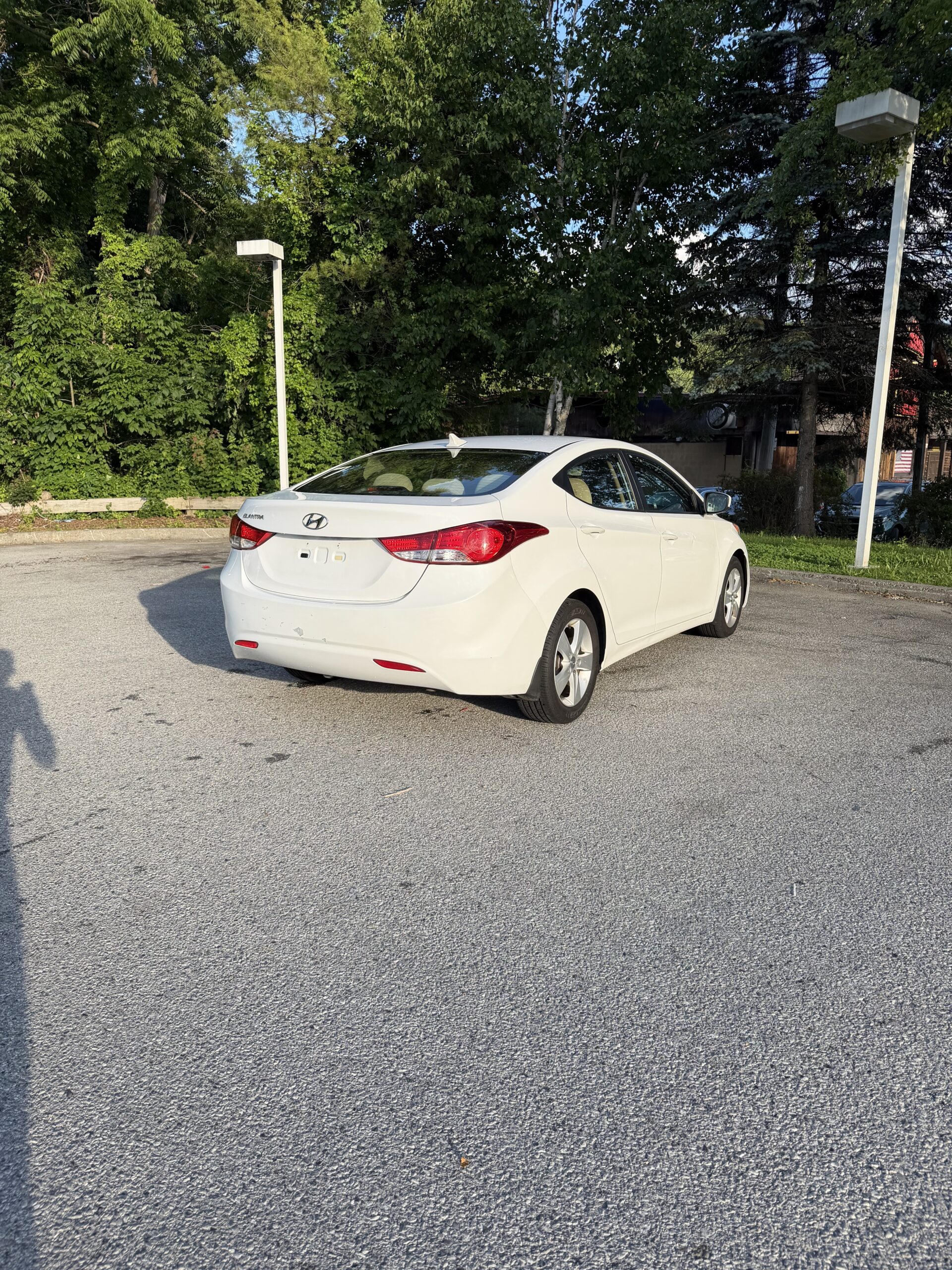 
								2013 Hyundai Elantra full									