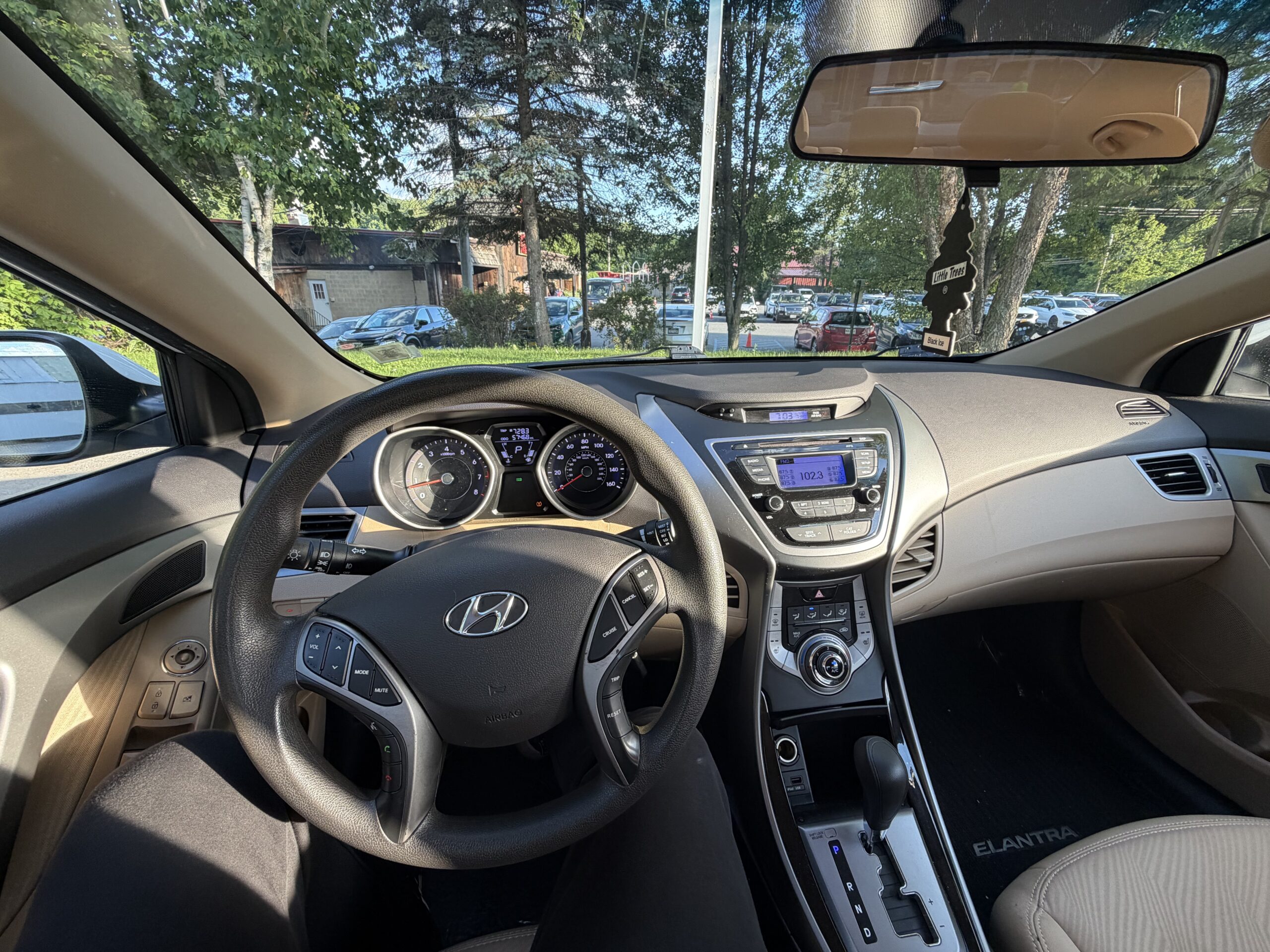 
								2013 Hyundai Elantra full									