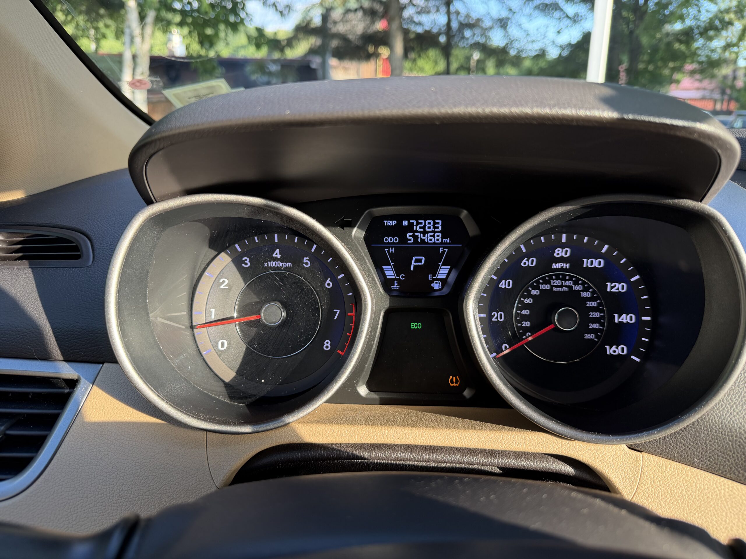 
								2013 Hyundai Elantra full									
