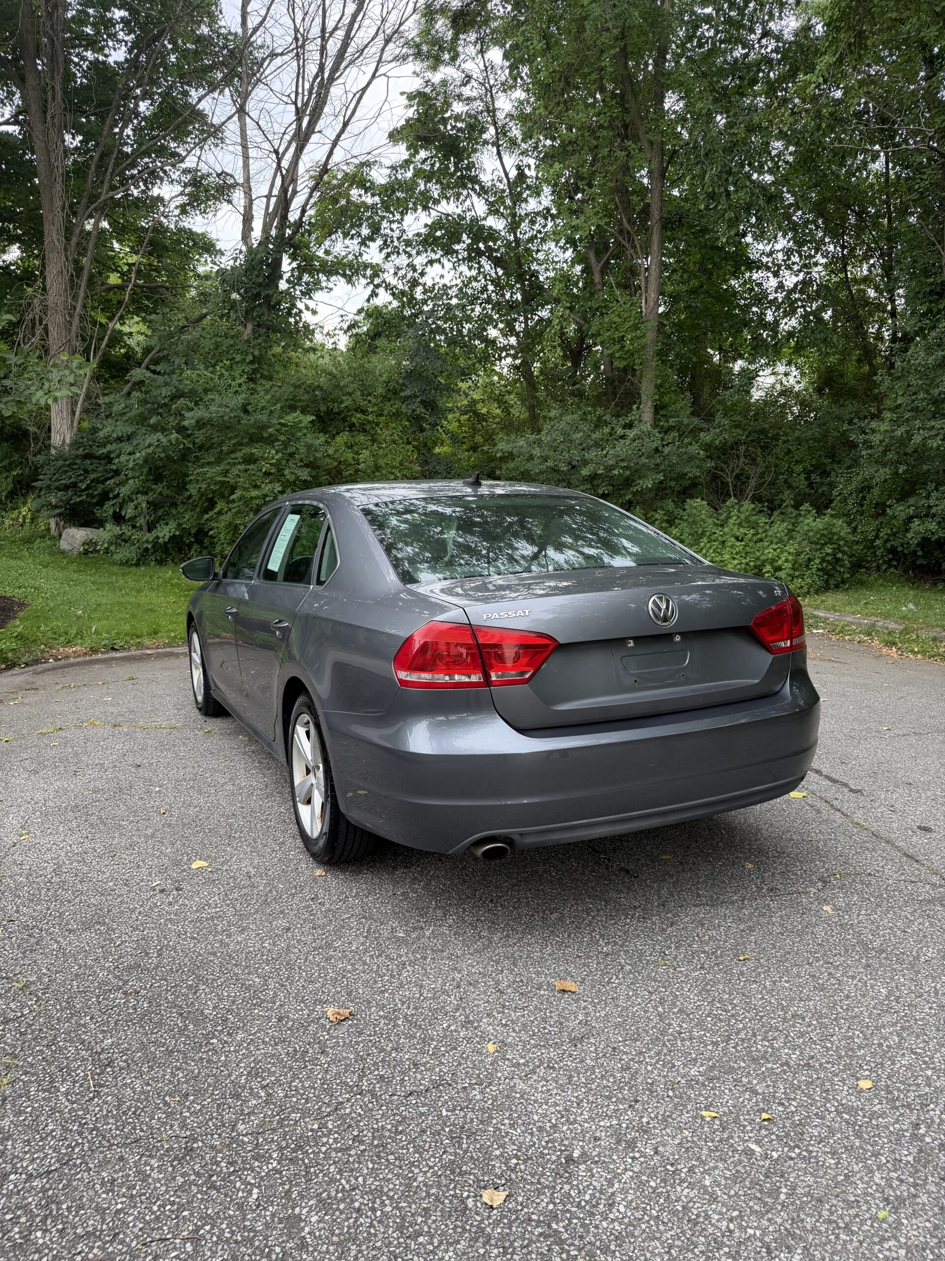 
								2012 Volkswagen Passat 2.5 SE full									