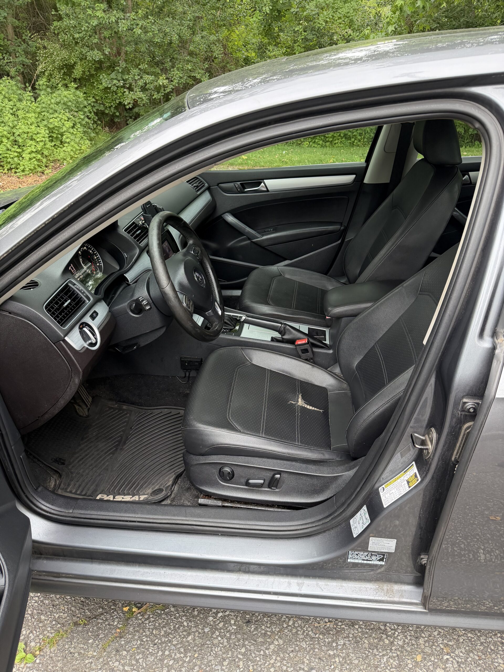 
								2012 Volkswagen Passat 2.5 SE full									