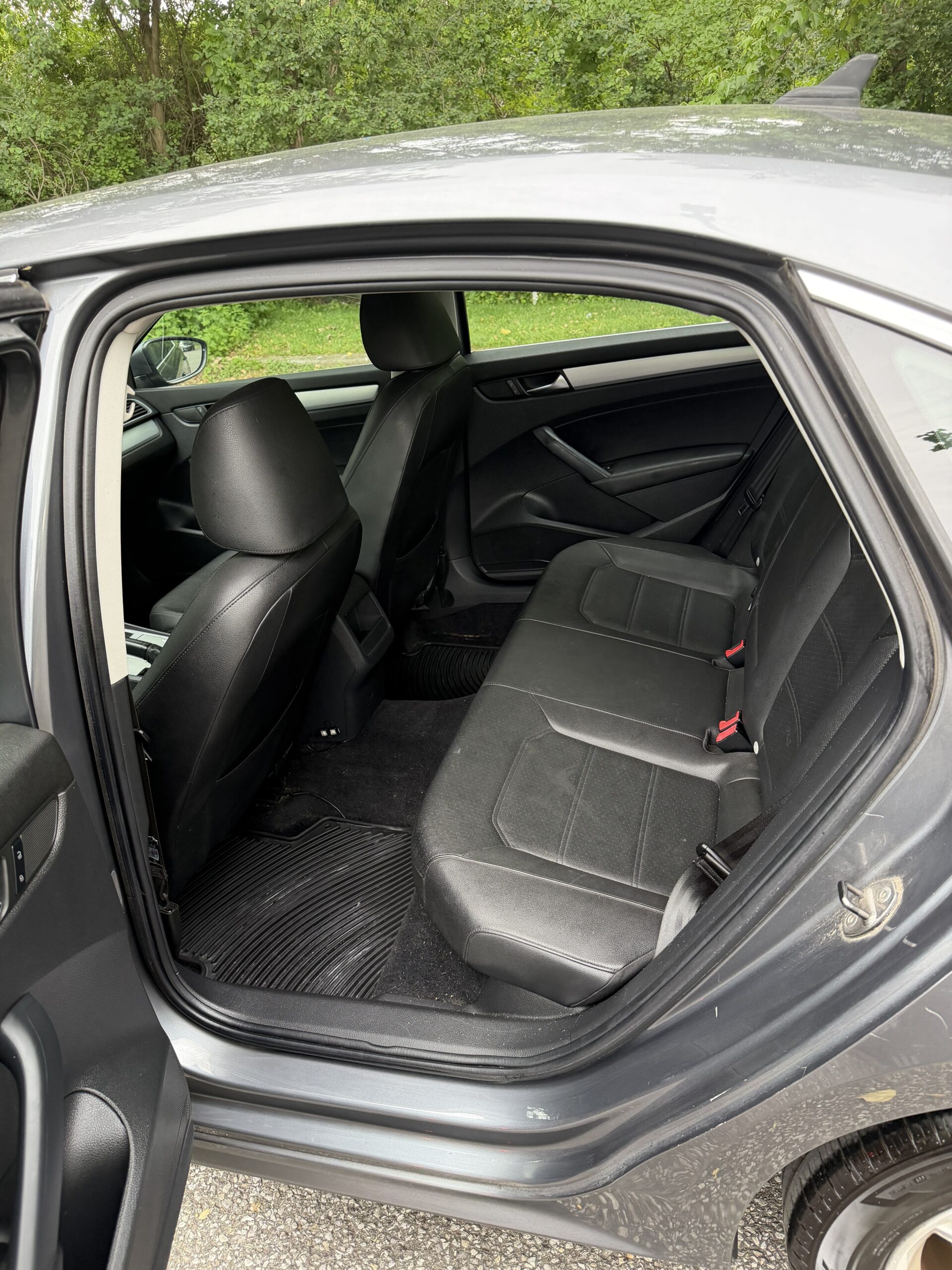 
								2012 Volkswagen Passat 2.5 SE full									